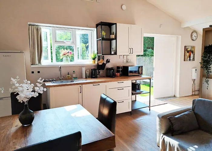 Charming Cottage Next To John Radcliffe Hospital With Free Parking